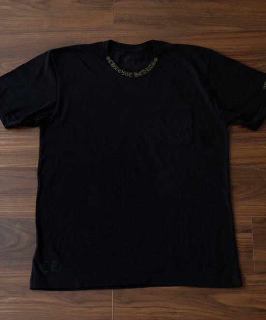 CHROME HEARTS NECK LOGO POCKET T-SHIRT